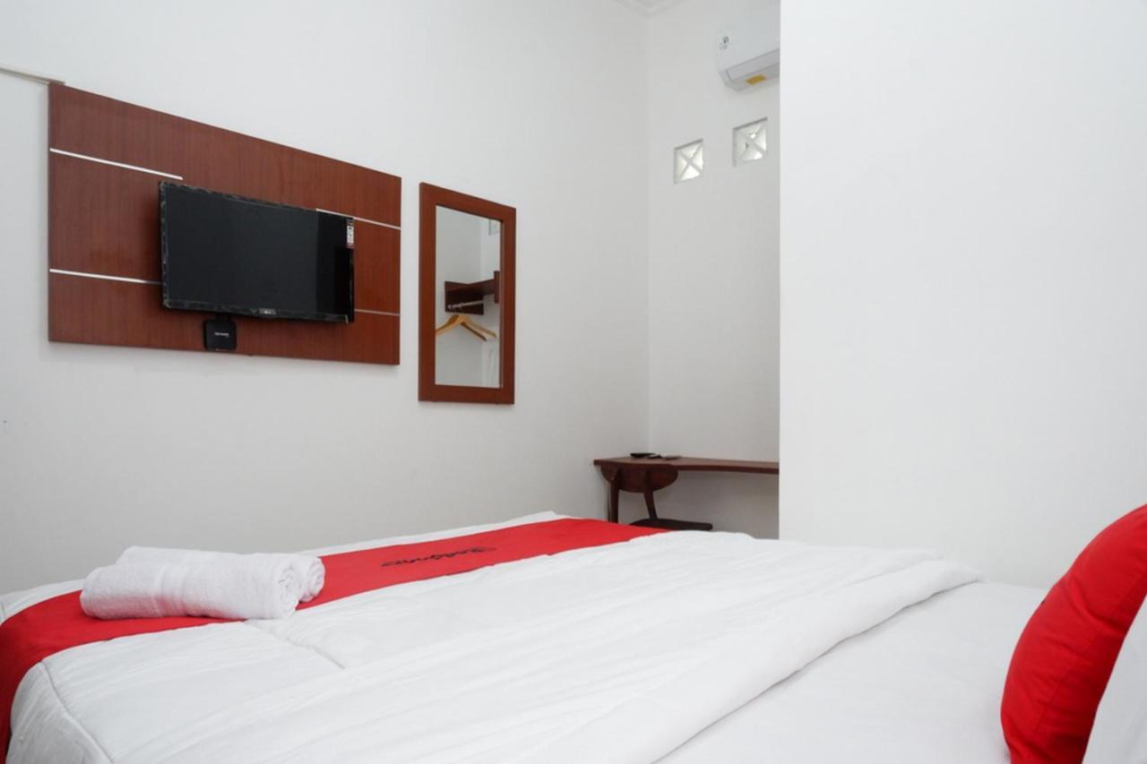 Hotel Reddoorz Syariah Near Exit Tol Krapyak Semarang Exterior foto